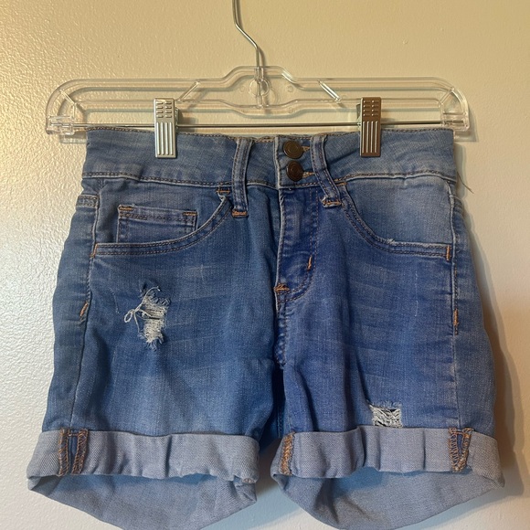 Source Unknown Pants - Women’s size 0 lightly distressed jean shorts rolls on both legs